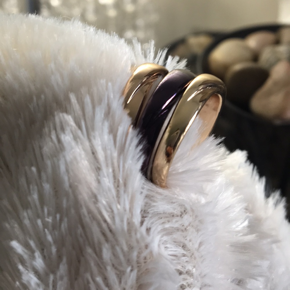Multi color ring set of 3 💟